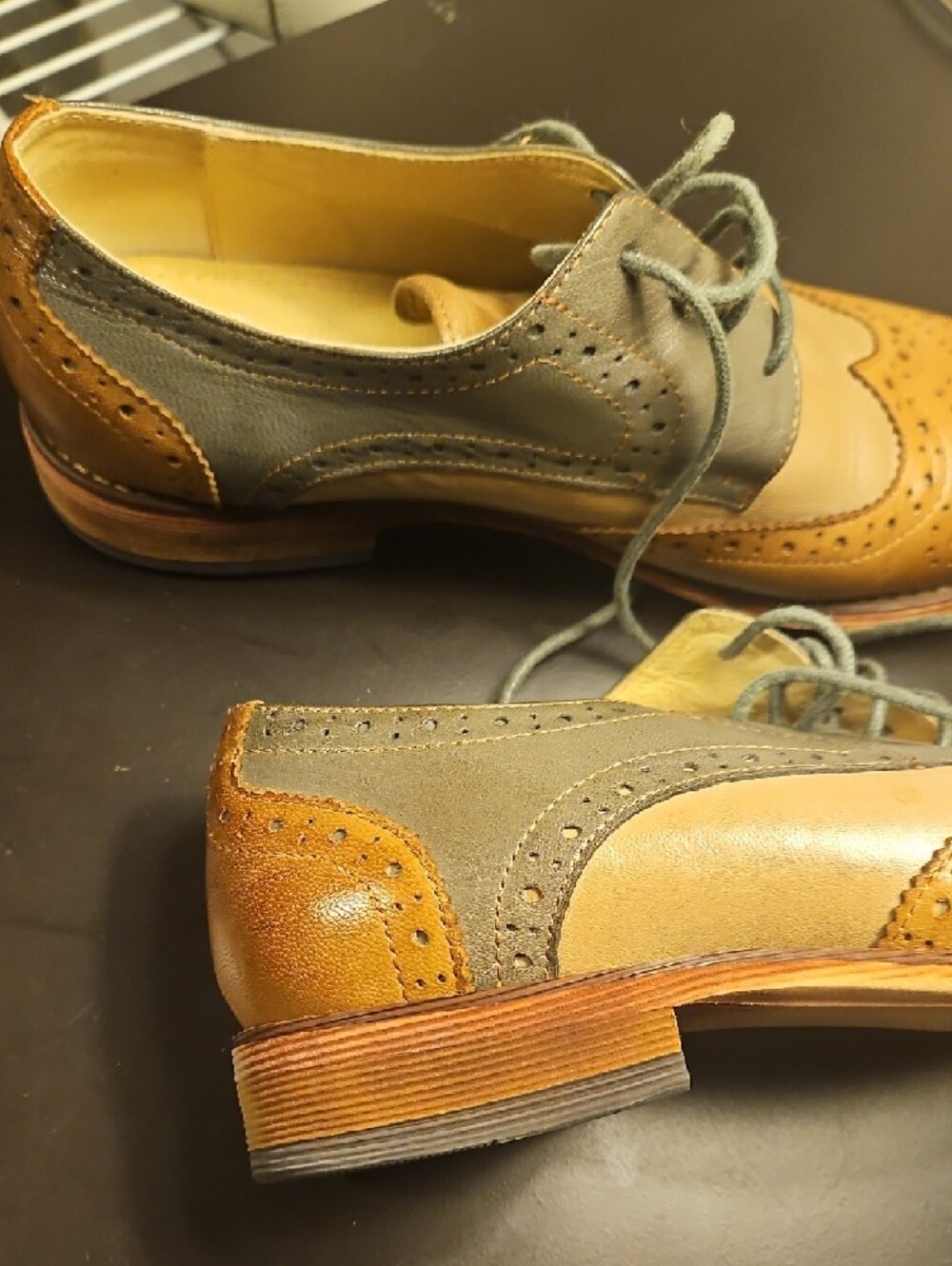 women's Two-Tone Wingtip Oxford Dress Shoes - Tan and Gray - Picture 4 of 8